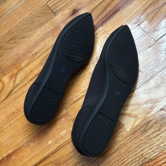 Rothy’s The Point in Black Solid - Picture 5 of 7